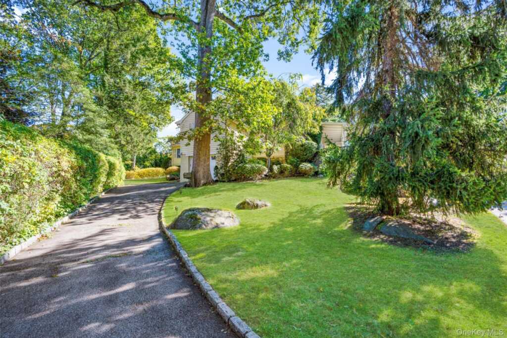 1 Beech Road, New Rochelle, NY 10804 - Photo 32 of 34