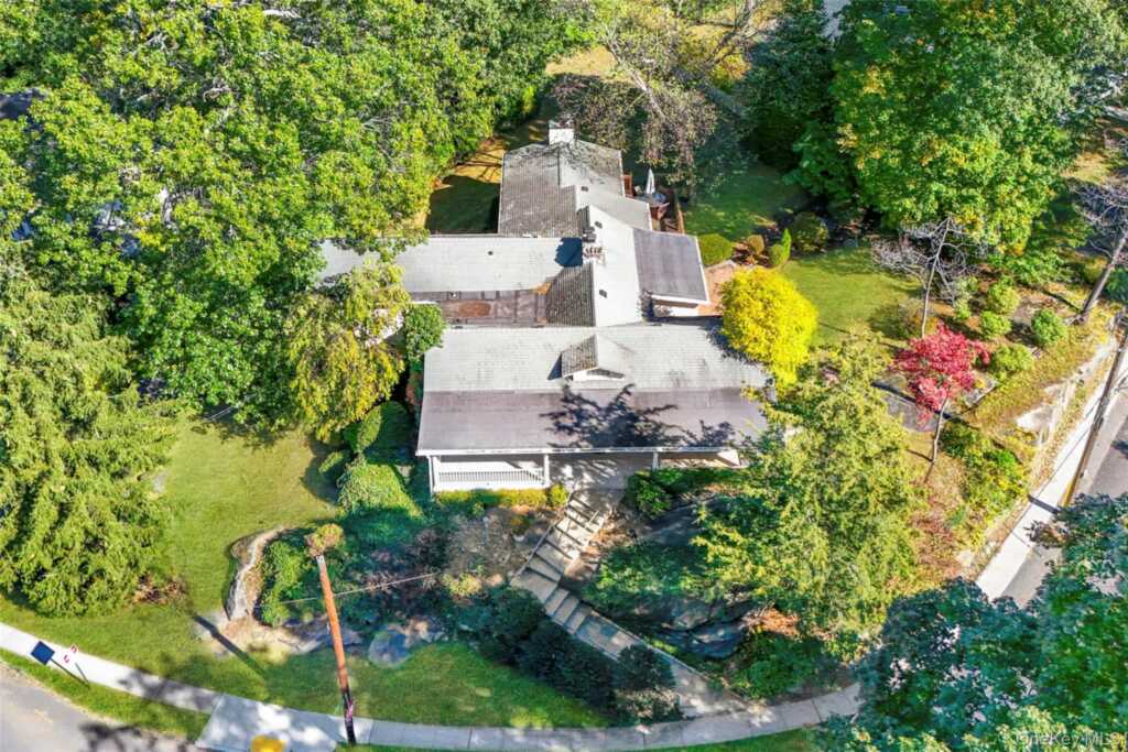 1 Beech Road, New Rochelle, NY 10804 - Photo 5 of 34