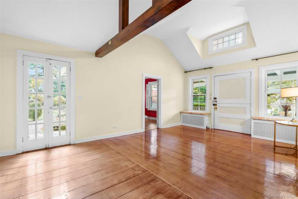 1 Beech Road, New Rochelle, NY 10804 - Photo 8 of 34