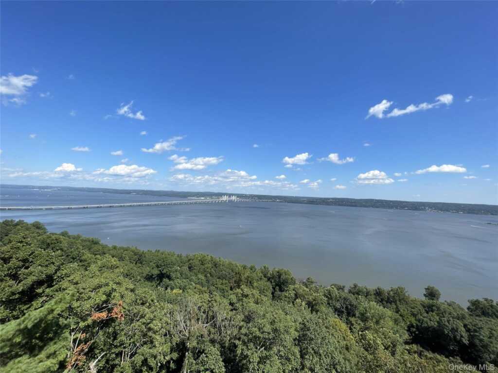 19 Shadyside Avenue, Nyack, NY 10960 - Photo 16 of 16