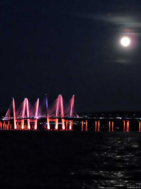 19 Shadyside Avenue, Nyack, NY 10960 - Photo 4 of 15