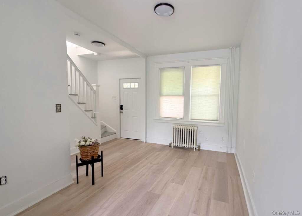 35 7th Street, New Rochelle, NY 10801 - Photo 3 of 18