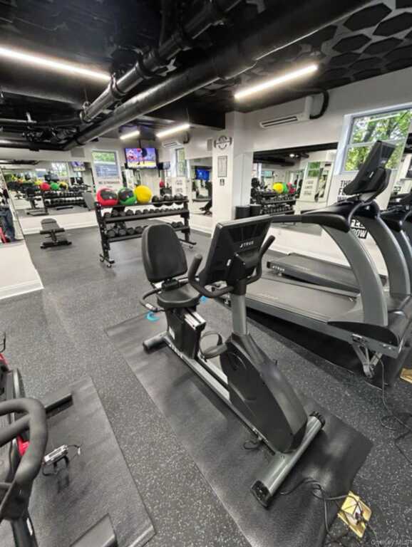 230 Pelham Road, Unit #6F, New Rochelle, NY 10805 - Photo 12 of 28