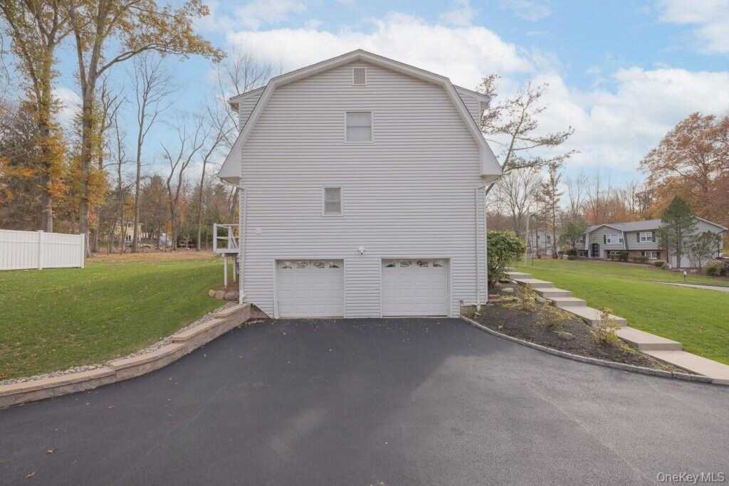 3 Spirea Lane, New City, NY 10956 - Photo 25 of 45