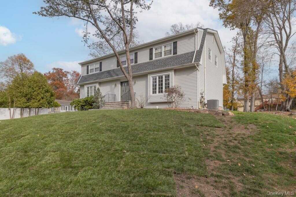 3 Spirea Lane, New City, NY 10956 - Photo 3 of 45