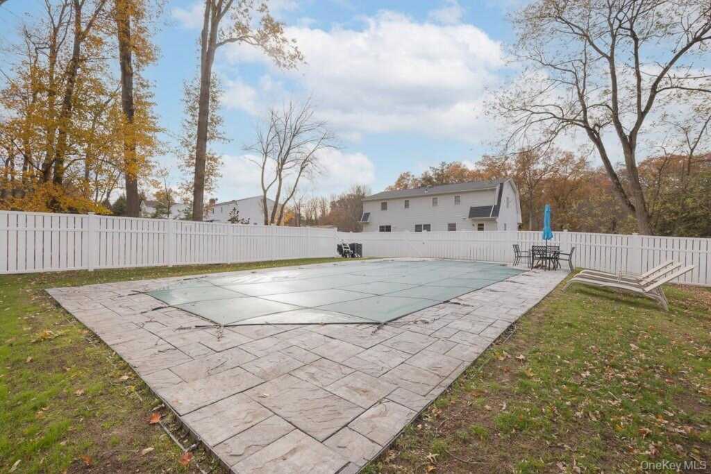 3 Spirea Lane, New City, NY 10956 - Photo 31 of 45