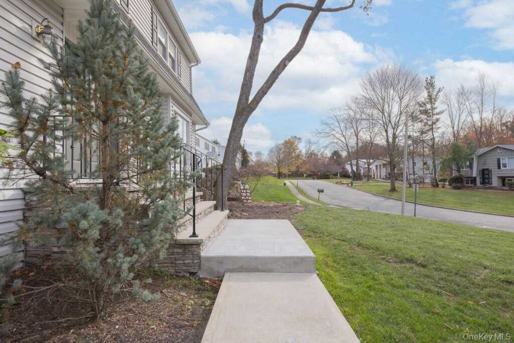 3 Spirea Lane, New City, NY 10956 - Photo 5 of 45