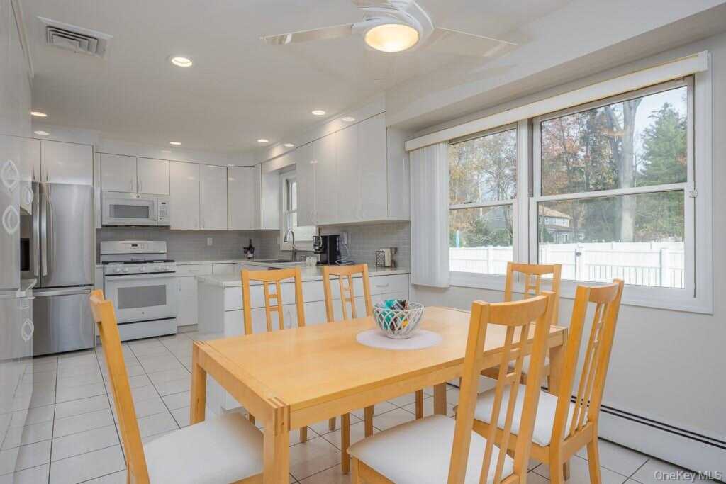 3 Spirea Lane, New City, NY 10956 - Photo 9 of 45