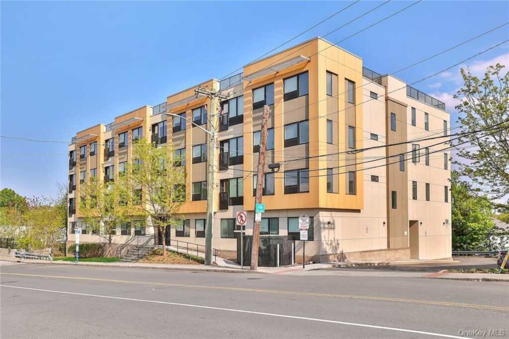 68 Lake Street, Unit #204, White Plains, NY 10603