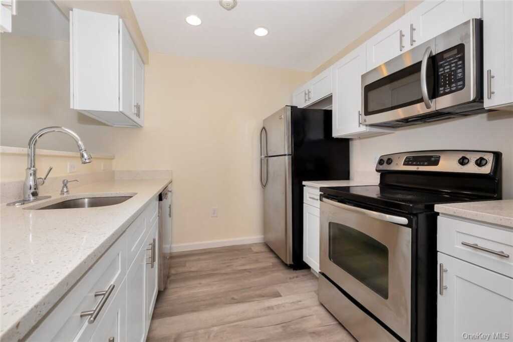 68 Lake Street, Unit #204, White Plains, NY 10603 - Photo 7 of 36