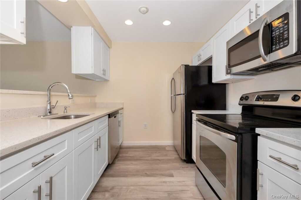 68 Lake Street, Unit #204, White Plains, NY 10603 - Photo 9 of 36