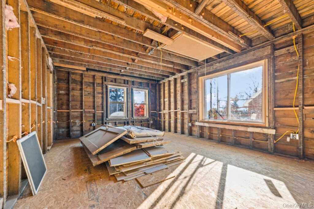 162 Old Mamaroneck Road, White Plains, NY 10605 - Photo 11 of 22