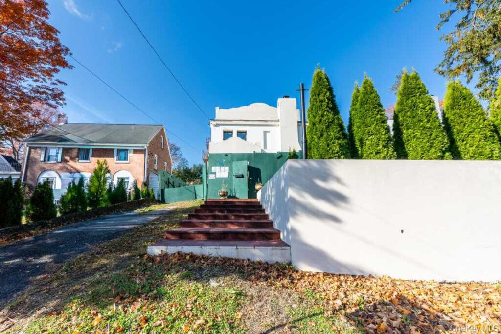 162 Old Mamaroneck Road, White Plains, NY 10605 - Photo 15 of 22