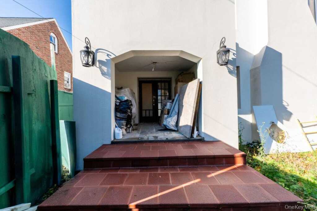 162 Old Mamaroneck Road, White Plains, NY 10605 - Photo 16 of 22