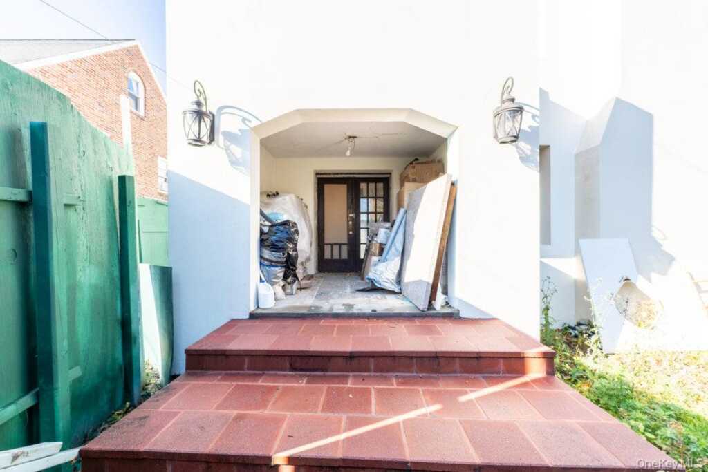 162 Old Mamaroneck Road, White Plains, NY 10605 - Photo 18 of 22