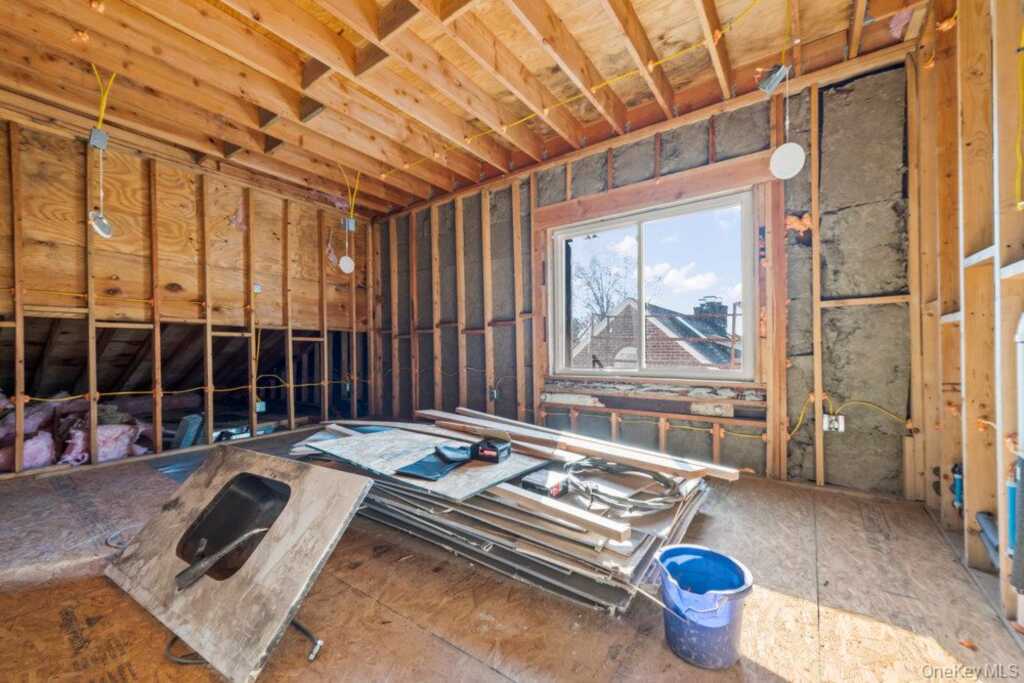 162 Old Mamaroneck Road, White Plains, NY 10605 - Photo 3 of 22