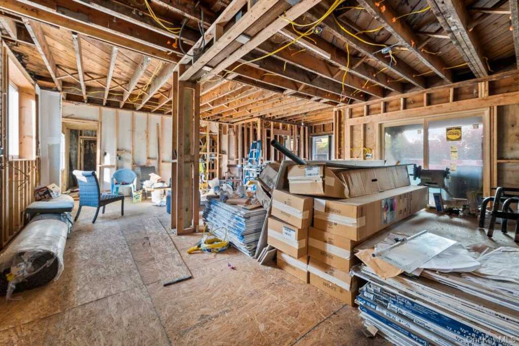 162 Old Mamaroneck Road, White Plains, NY 10605 - Photo 4 of 22