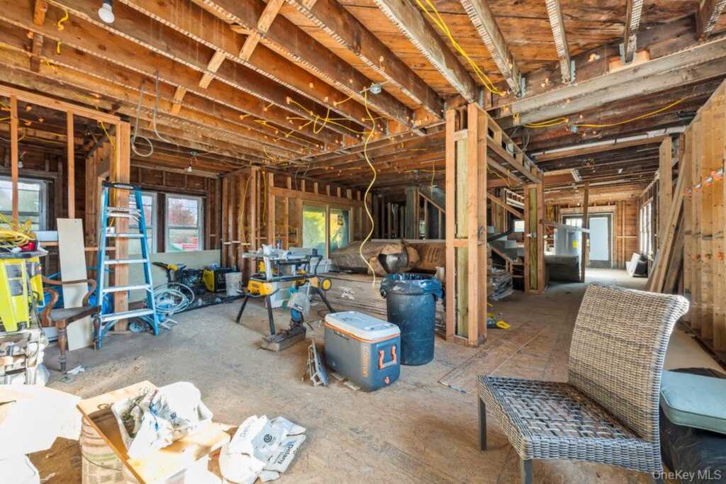 162 Old Mamaroneck Road, White Plains, NY 10605 - Photo 5 of 22