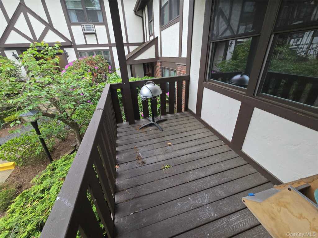 548 Sierra Vista Lane, Valley Cottage, NY 10989 - Photo 20 of 30