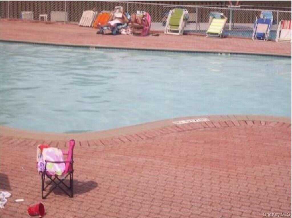 548 Sierra Vista Lane, Valley Cottage, NY 10989 - Photo 28 of 30