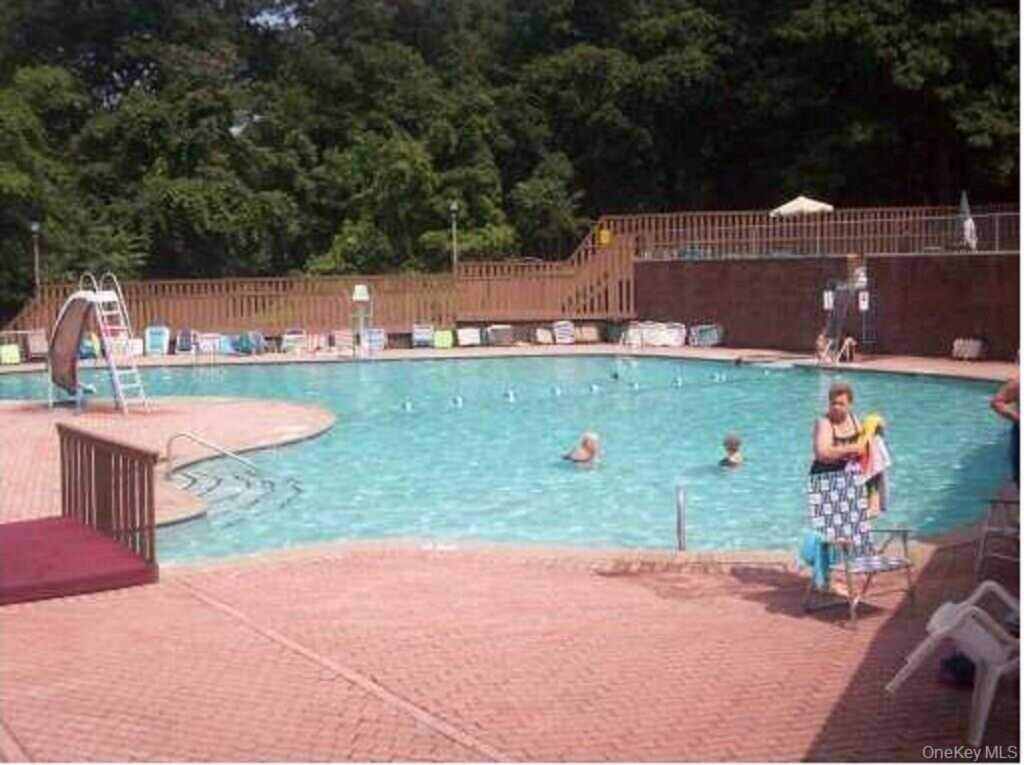 548 Sierra Vista Lane, Valley Cottage, NY 10989 - Photo 29 of 30