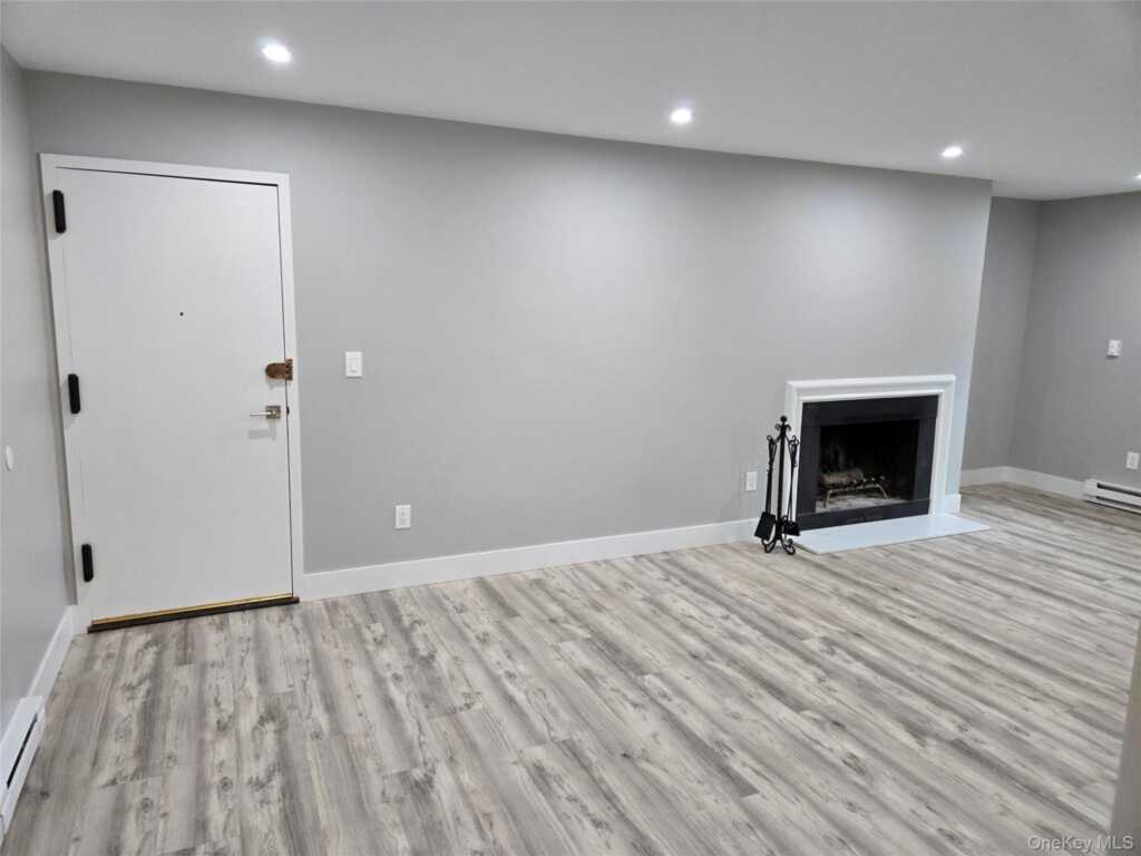 548 Sierra Vista Lane, Valley Cottage, NY 10989 - Photo 4 of 30