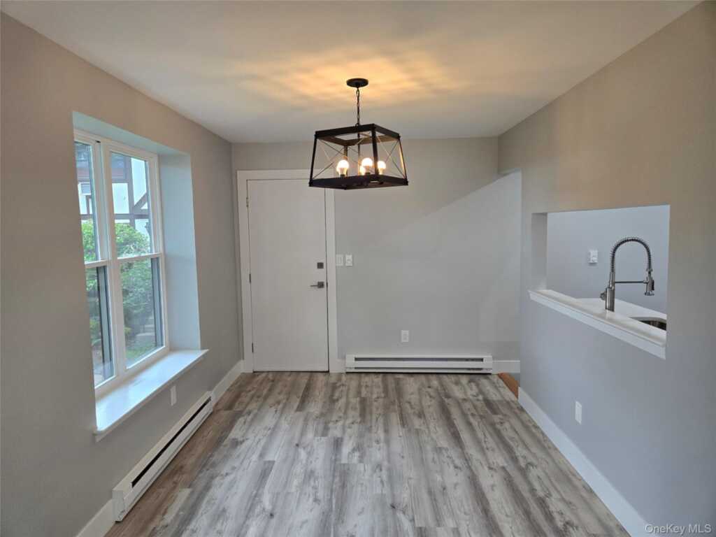 548 Sierra Vista Lane, Valley Cottage, NY 10989 - Photo 7 of 30