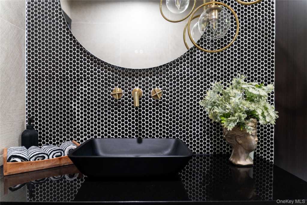 79 Tennyson Drive, Nanuet, NY 10954 - Photo 12 of 39