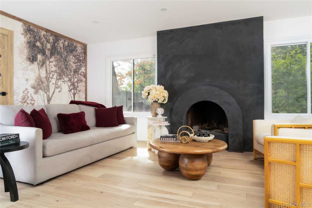 79 Tennyson Drive, Nanuet, NY 10954 - Photo 6 of 39