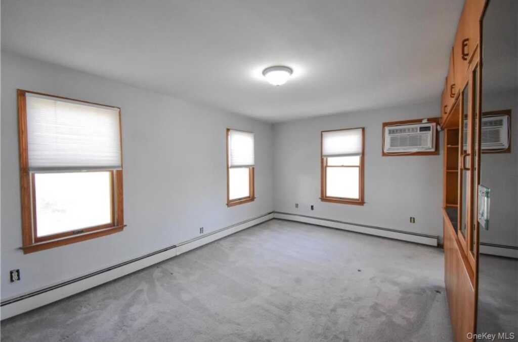 85 Grand Avenue, Pearl River, NY 10965 - Photo 10 of 31