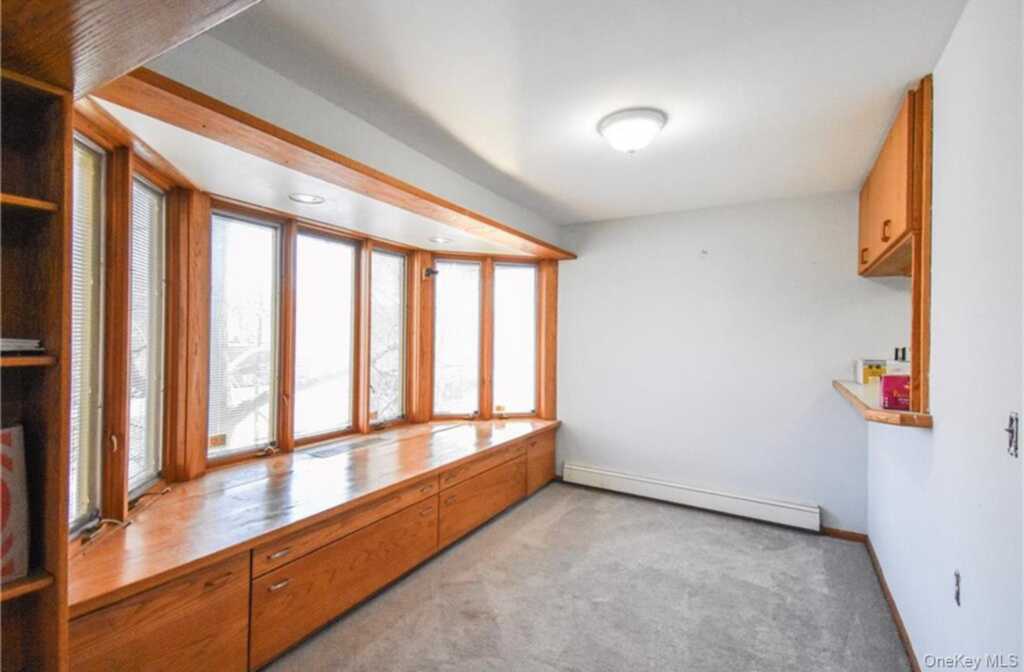 85 Grand Avenue, Pearl River, NY 10965 - Photo 11 of 31