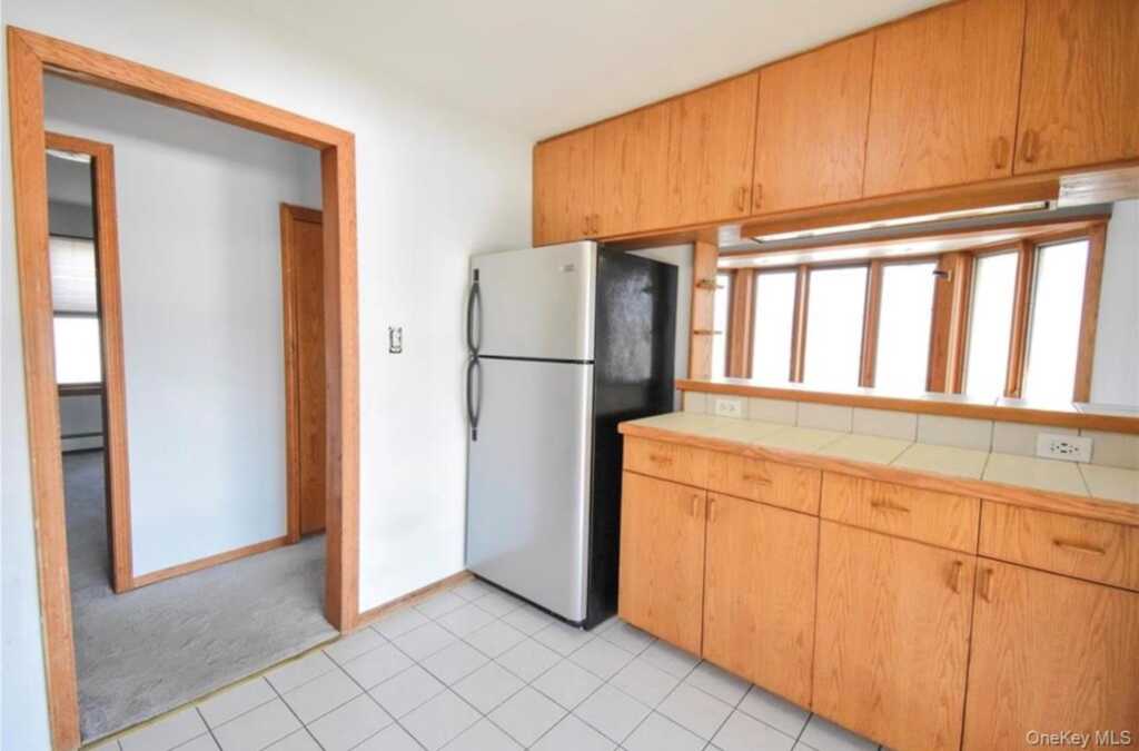 85 Grand Avenue, Pearl River, NY 10965 - Photo 13 of 31