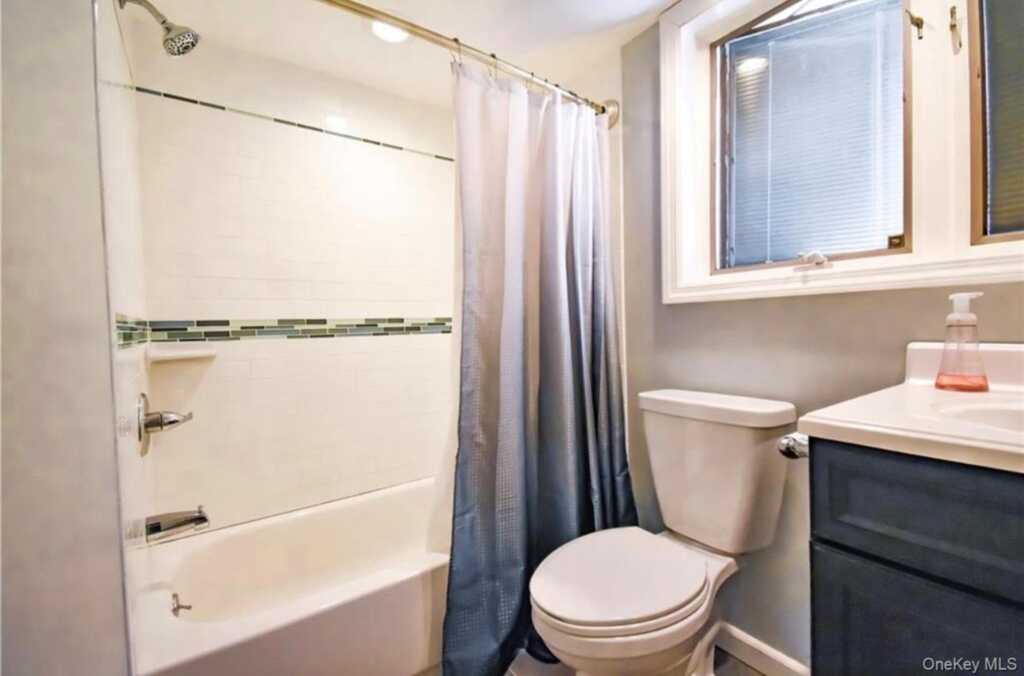 85 Grand Avenue, Pearl River, NY 10965 - Photo 16 of 31