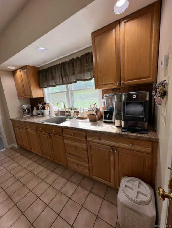 85 Grand Avenue, Pearl River, NY 10965 - Photo 18 of 31