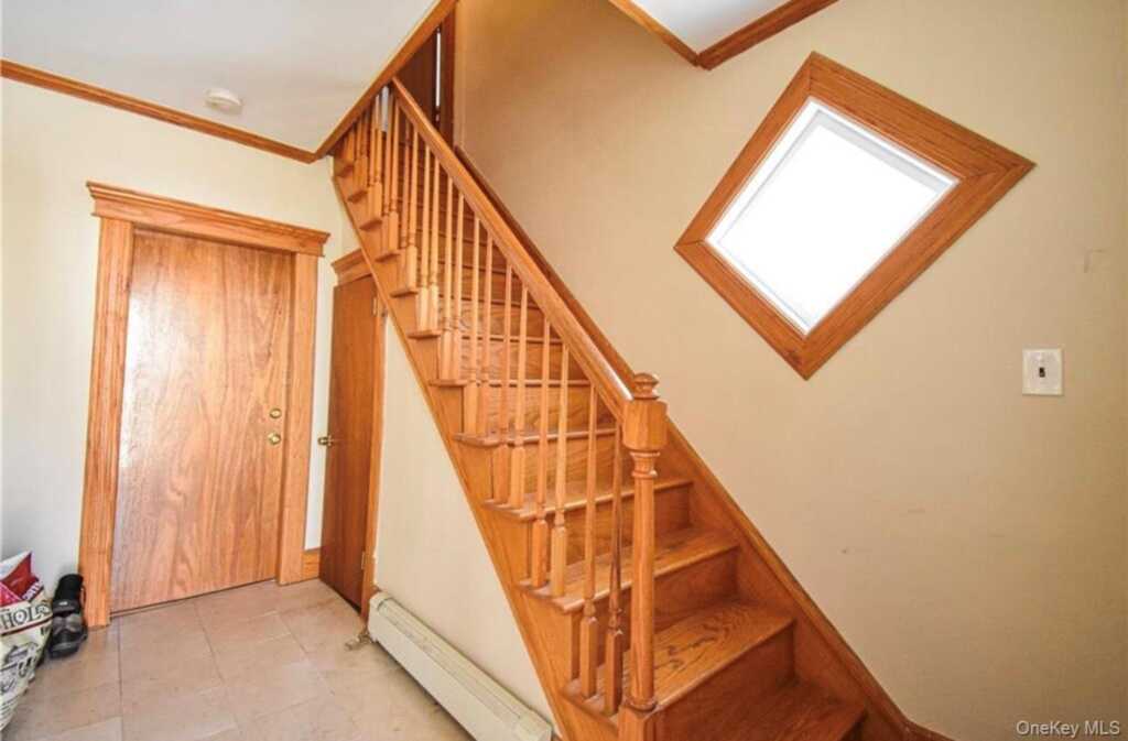 85 Grand Avenue, Pearl River, NY 10965 - Photo 8 of 31