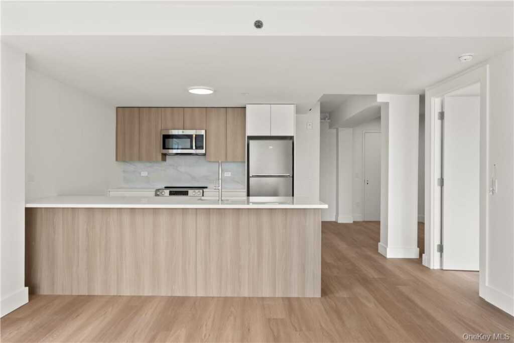 Ten Lyon Place, Unit #2L, White Plains, NY 10601 - Photo 8 of 22