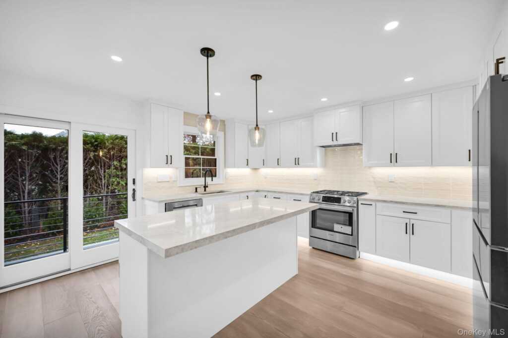 82 Seton Drive, New Rochelle, NY 10804 - Photo 13 of 50