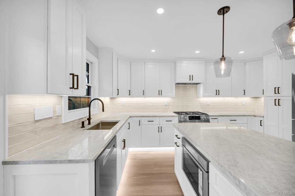 82 Seton Drive, New Rochelle, NY 10804 - Photo 14 of 50