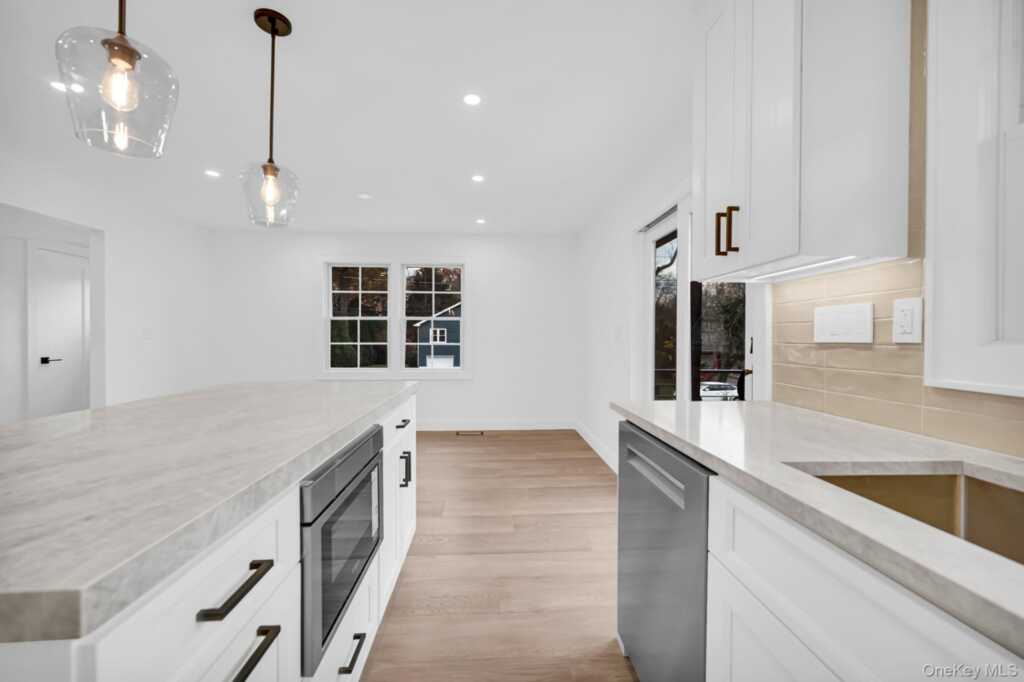 82 Seton Drive, New Rochelle, NY 10804 - Photo 18 of 50