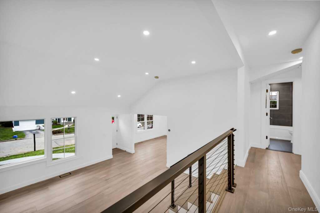 82 Seton Drive, New Rochelle, NY 10804 - Photo 20 of 50