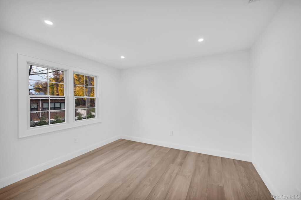 82 Seton Drive, New Rochelle, NY 10804 - Photo 23 of 50