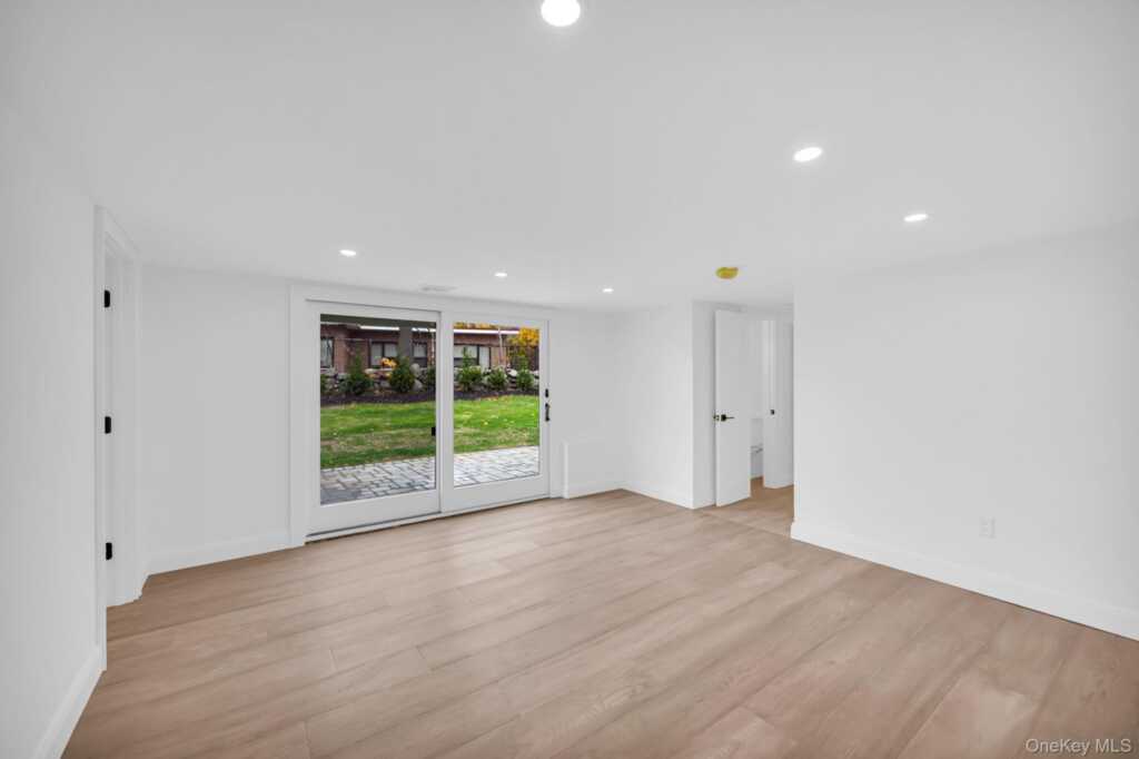 82 Seton Drive, New Rochelle, NY 10804 - Photo 36 of 50