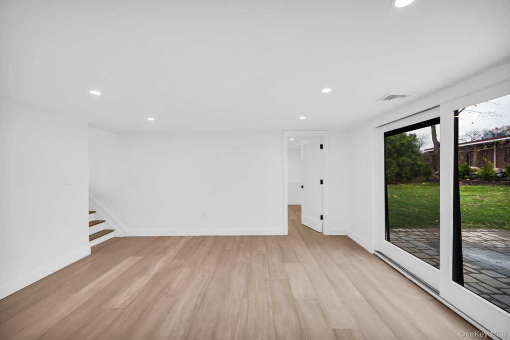 82 Seton Drive, New Rochelle, NY 10804 - Photo 37 of 50