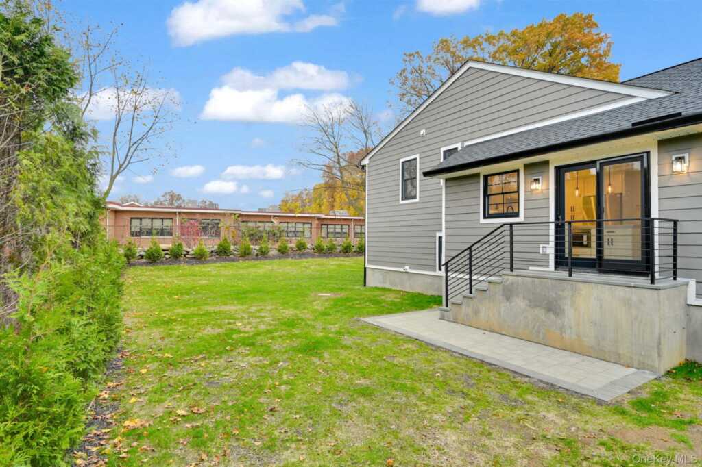 82 Seton Drive, New Rochelle, NY 10804 - Photo 44 of 50