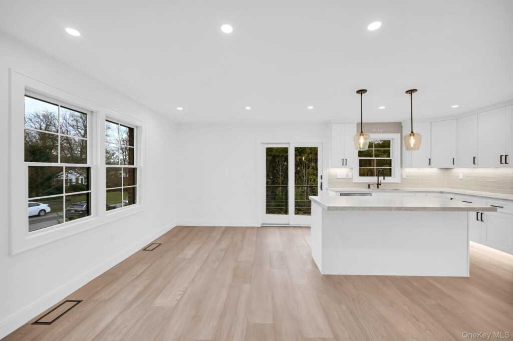 82 Seton Drive, New Rochelle, NY 10804 - Photo 8 of 50