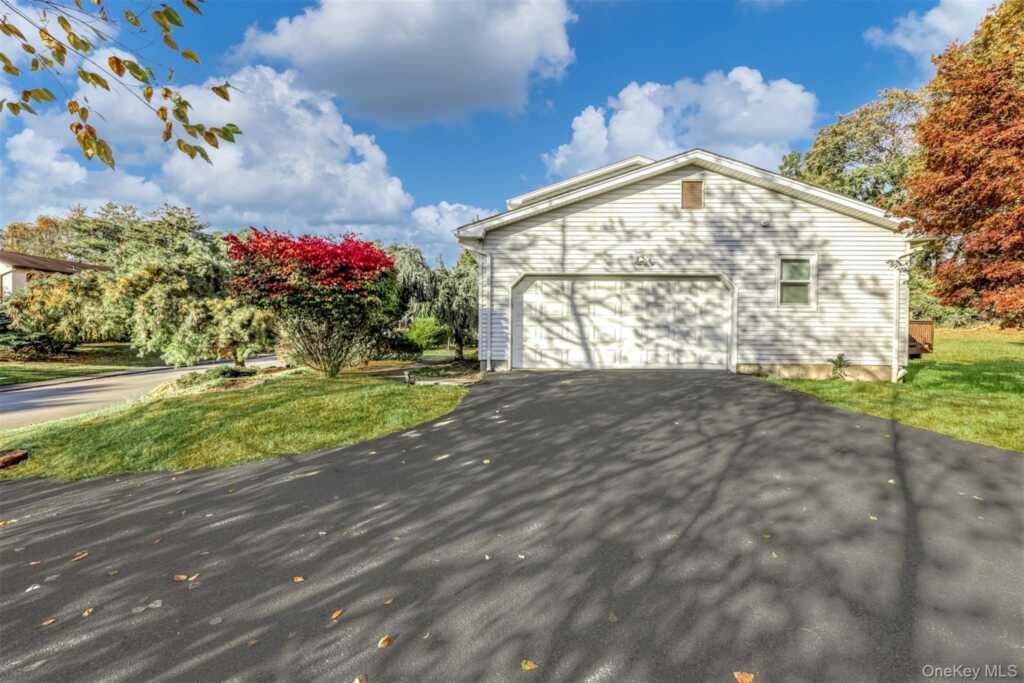 20 Lafayette Drive, New City, NY 10956 - Photo 27 of 35