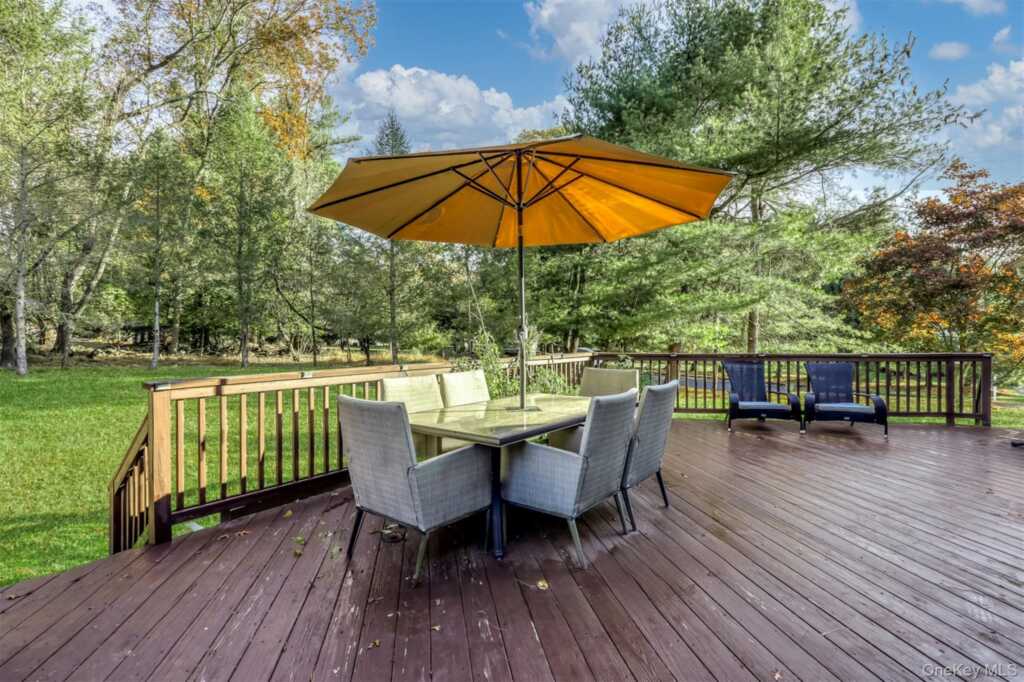 20 Lafayette Drive, New City, NY 10956 - Photo 29 of 35