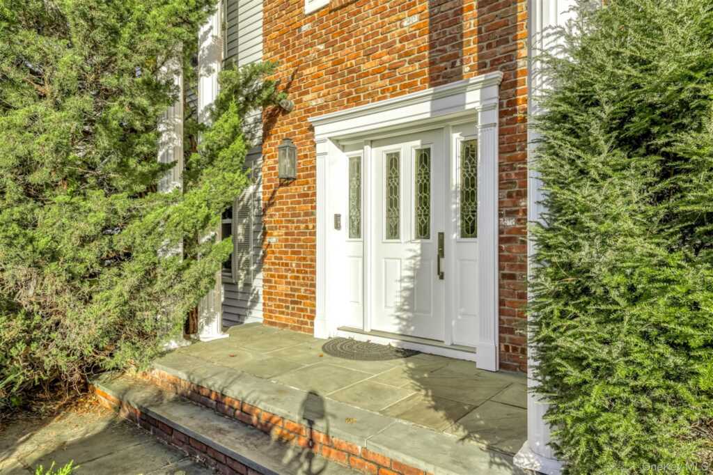 20 Lafayette Drive, New City, NY 10956 - Photo 3 of 35