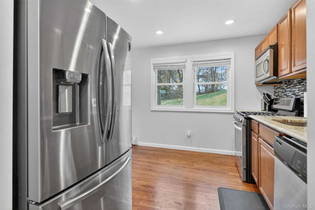 3 Georgian Drive, Stony Point, NY 10980 - Photo 12 of 33