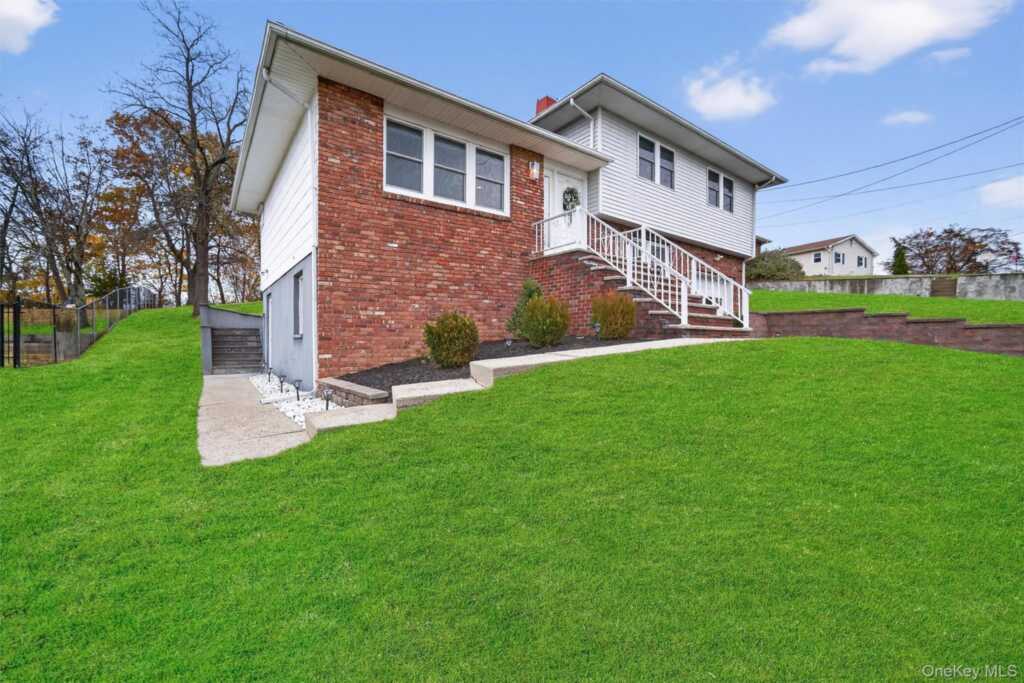 3 Georgian Drive, Stony Point, NY 10980 - Photo 3 of 33